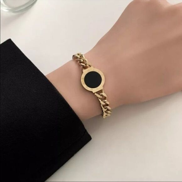 #39 Reversible Roman Numeral 18k Gold Plated Cuban Chain Shell Bracelet - Picture 1 of 10